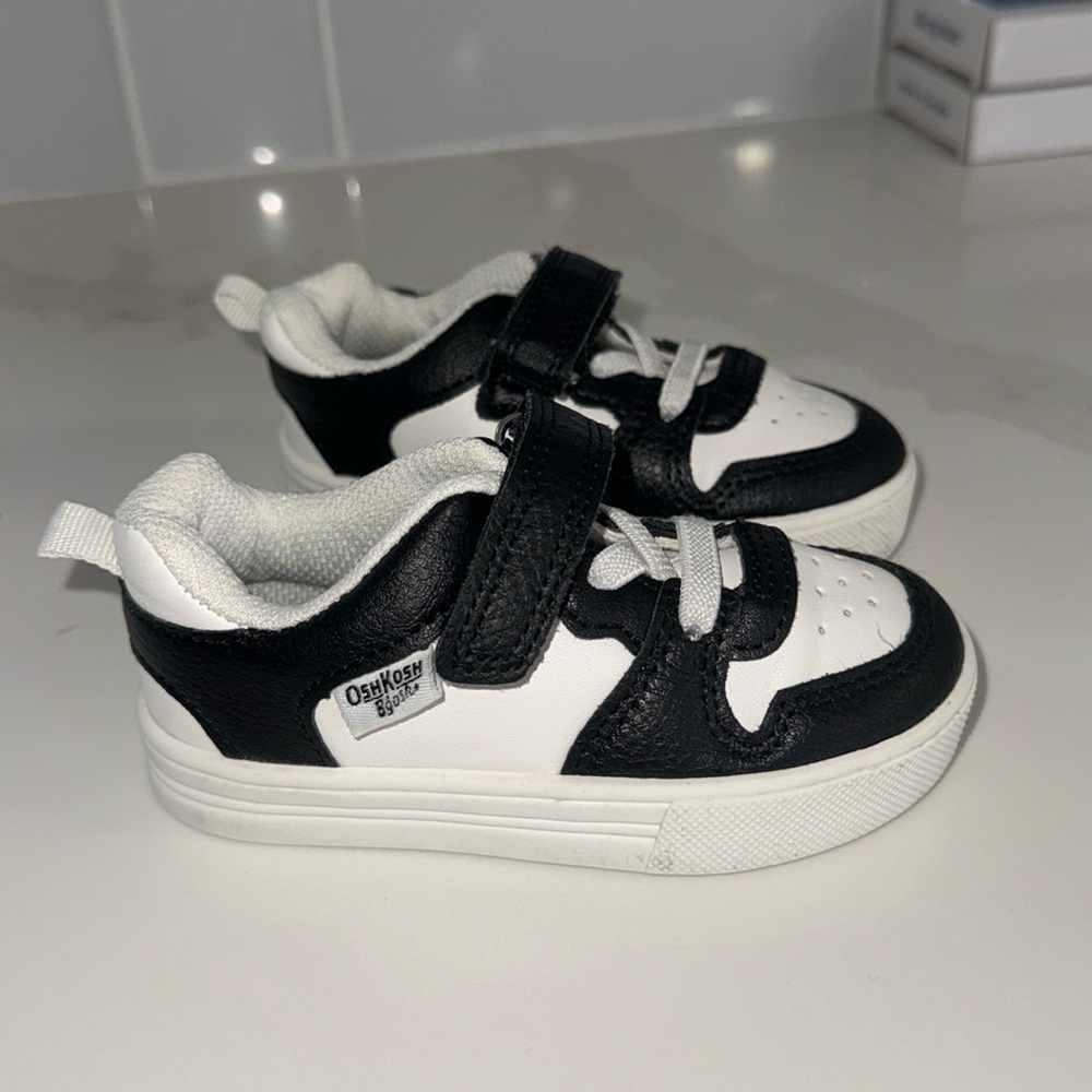 Oshkosh sneakers